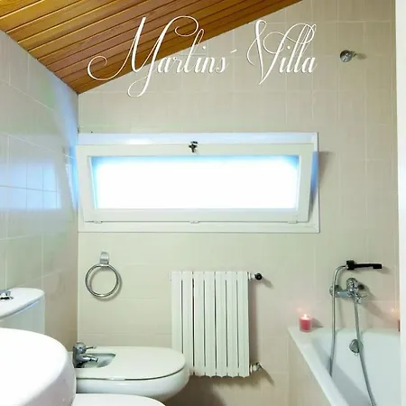 Martin 's Villa. House On The With Pool Villa Lloret de Mar