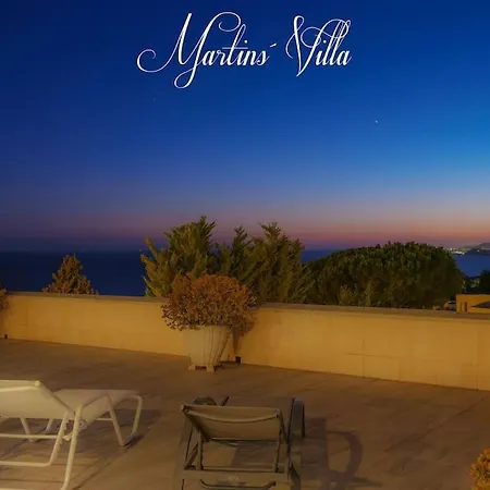 Vila Martin 's Villa. House On The With Pool Lloret de Mar