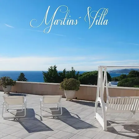 Martin 's Villa. House On The With Pool Villa Lloret de Mar