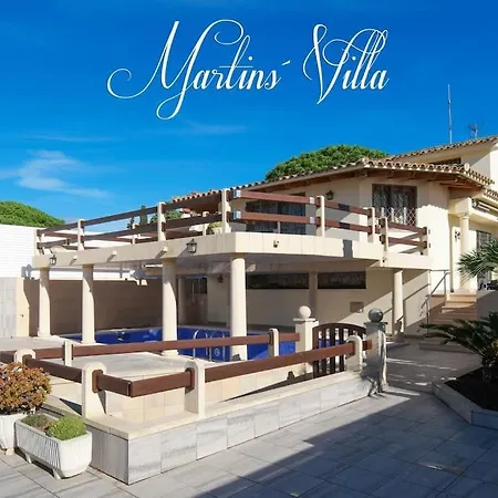 빌라 Martin 's Villa. House On The With Pool *