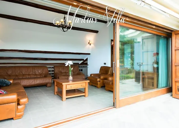 Martin 's Villa. House On The With Pool Вилла *