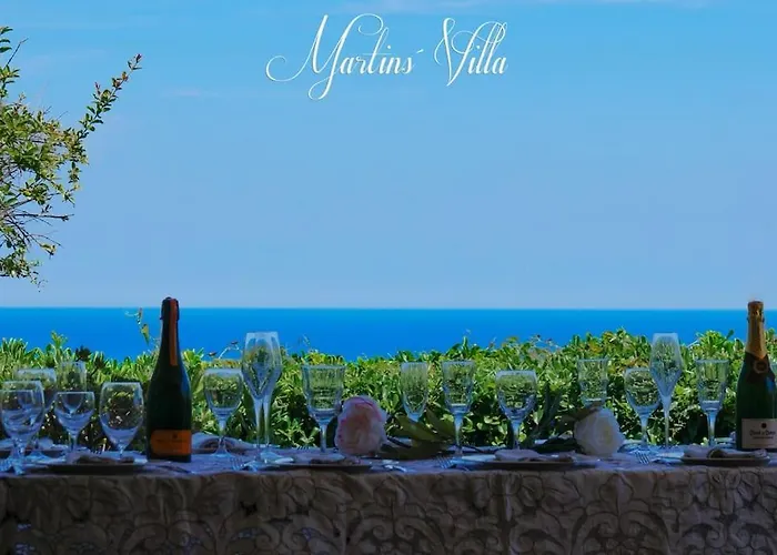 Martin 's Villa. House On The With Pool Willa *