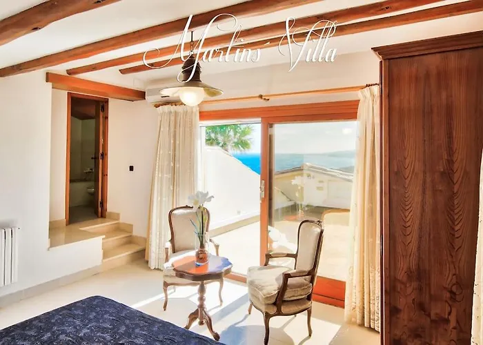 Martin 's Villa. House On The With Pool Willa *