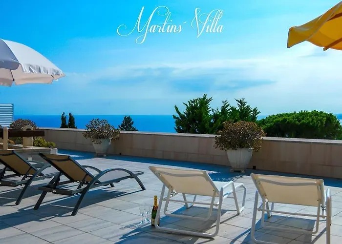 Martin 's Villa. House On The With Pool Lloret de Mar