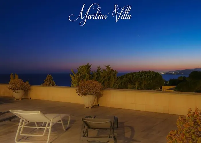 Willa Martin 's Villa. House On The With Pool Lloret de Mar